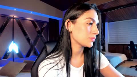 Carina online show from January 29, 11:30 am