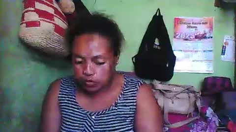 Snapshot of carinesexy69 chatting on January 15, 10:38 am carinesexy69 online show from January 15, 10:38 am