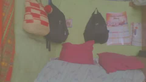 Snapshot of carinesexy69 chatting on February 6, 11:09 am carinesexy69 online show from February 6, 11:09 am