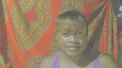 Snapshot of carinesexy69 chatting on December 30, 11:17 pm carinesexy69 online show from December 30, 11:17 pm