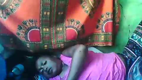 Snapshot of carinesexy69 chatting on December 21, 7:24 am carinesexy69 online show from December 21, 7:24 am