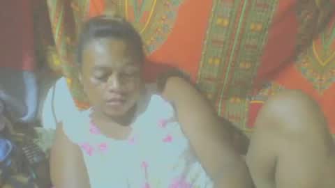 Snapshot of carinesexy69 chatting on December 19, 10:00 pm carinesexy69 online show from December 19, 10:00 pm