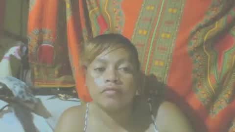 Snapshot of carinesexy69 chatting on January 17, 12:31 am carinesexy69 online show from January 17, 12:31 am