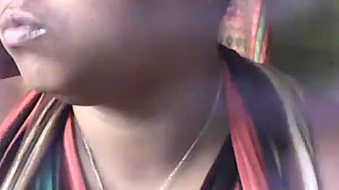 Snapshot of carinesexy69 chatting on March 7, 9:29 am carinesexy69 online show from March 7, 9:29 am