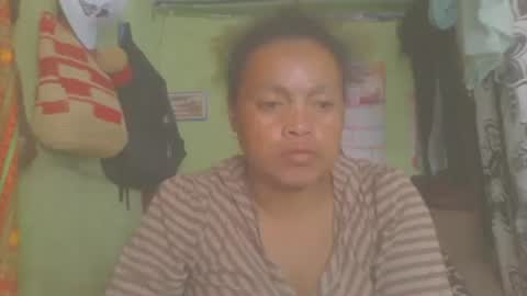Snapshot of carinesexy69 chatting on March 1, 10:34 am carinesexy69 online show from March 1, 10:34 am