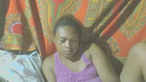 Snapshot of carinesexy69 chatting on January 2, 9:28 pm carinesexy69 online show from January 2, 9:28 pm