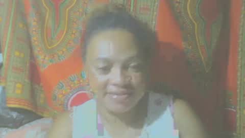Snapshot of carinesexy69 chatting on February 27, 1:16 am carinesexy69 online show from February 27, 1:16 am