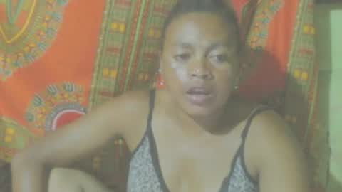 Snapshot of carinesexy69 chatting on December 23, 6:16 pm carinesexy69 online show from December 23, 6:16 pm