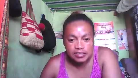 Snapshot of carinesexy69 chatting on January 24, 8:55 am carinesexy69 online show from January 24, 8:55 am