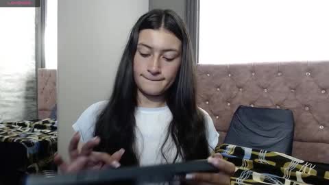 Carito online show from December 22, 3:42 am