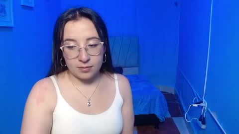 carla_999 online show from December 22, 1:36 pm