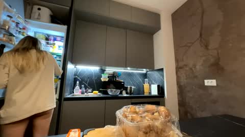 iwantcarla online show from February 21, 8:27 pm
