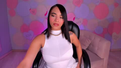Snapshot of carlasmithx chatting on December 22, 3:33 am Carla online show from December 22, 3:33 am
