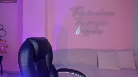 Snapshot of carlasmithx chatting on March 10, 6:16 am Carla online show from March 10, 6:16 am
