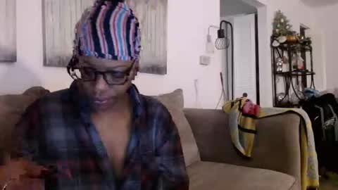 Carlie online show from February 7, 11:25 am