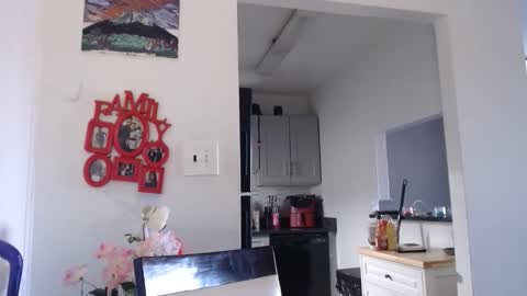 Carlie online show from April 5, 12:04 pm