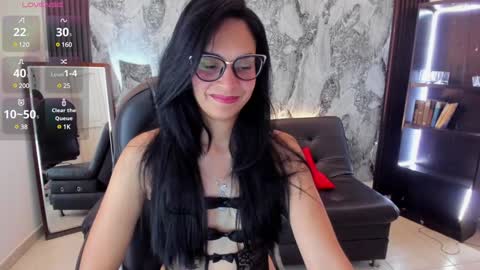 Snapshot of carlota_milf_30 chatting on December 4, 6:39 pm Carlota online show from December 4, 6:39 pm