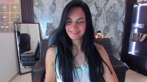 Snapshot of carlota_milf_30 chatting on December 6, 6:49 pm Carlota online show from December 6, 6:49 pm