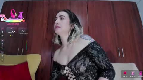 carly grasso  online show from December 4, 11:56 am