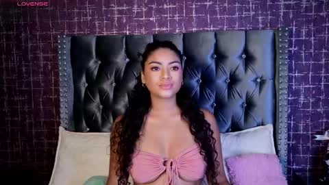 Snapshot of carly_monroe_ chatting on September 22, 10:08 pm Carly Monroe  online show from September 22, 10:08 pm