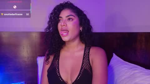 Snapshot of carly_monroe_ chatting on October 20, 10:46 pm Carly Monroe  online show from October 20, 10:46 pm