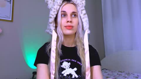 Snapshot of carmen__crybaby chatting on September 22, 4:49 pm carmen__crybaby online show from September 22, 4:49 pm