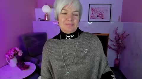 Carmen online show from October 6, 9:19 pm