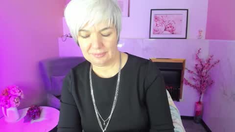 Carmen online show from October 18, 8:54 pm