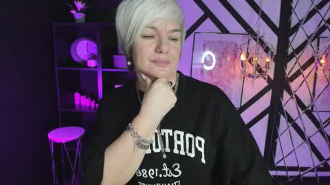 Carmen online show from November 10, 8:48 pm