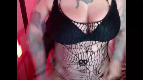 CARMILLA ROSS online show from December 31, 12:36 pm