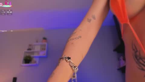 Snapshot of caro_sanchezz chatting on October 9, 12:09 pm caro_sanchezz online show from October 9, 12:09 pm