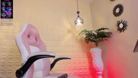 Snapshot of caro_sexyhot chatting on September 14, 7:17 am carolina online show from September 14, 7:17 am