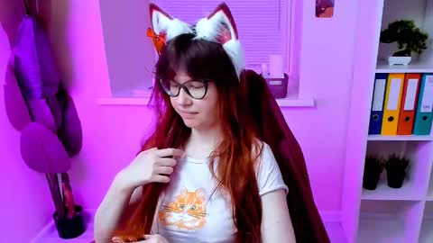 Snapshot of carol_carmen chatting on September 23, 6:00 am Carol online show from September 23, 6:00 am