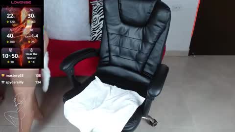 Snapshot of carolaine69_ chatting on September 25, 2:16 pm Caroline online show from September 25, 2:16 pm