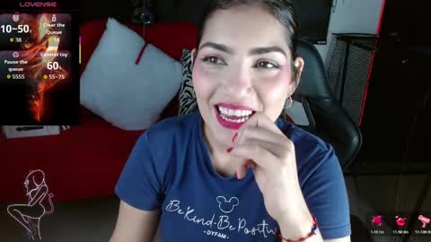 Caroline online show from May 4, 1:59 pm