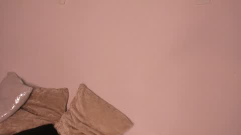 carolay759687 online show from December 6, 4:25 am
