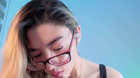 Char online show from March 18, 2:27 am