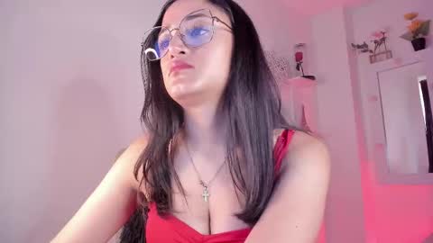 Caroline online show from September 16, 5:43 pm