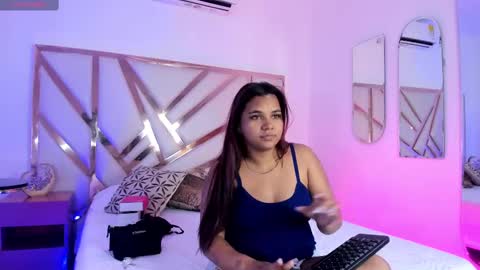 Snapshot of carolina_evanss chatting on March 12, 4:19 am carolina evanss online show from March 12, 4:19 am