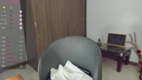 carolina_zaens online show from December 31, 10:56 pm