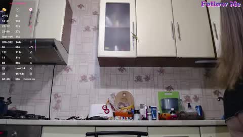 Snapshot of carolinadiamond chatting on October 31, 2:21 pm carolinadiamond online show from October 31, 2:21 pm