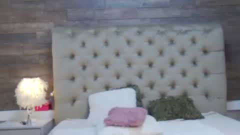 Snapshot of carolinahart chatting on September 21, 7:29 am carolinahart online show from September 21, 7:29 am