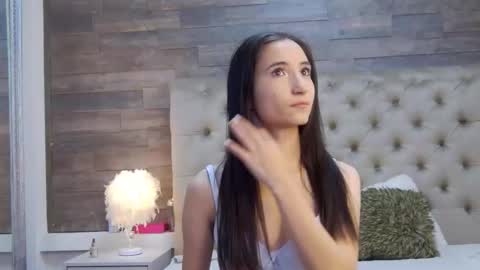 Snapshot of carolinahart chatting on October 15, 8:17 am carolinahart online show from October 15, 8:17 am