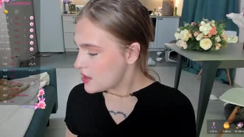 Caro online show from December 3, 11:24 pm