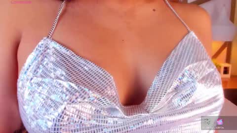 Snapshot of caroline_maldonado chatting on October 25, 12:57 pm Caroline online show from October 25, 12:57 pm