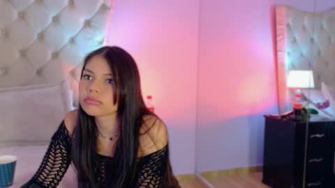 Caroline online show from April 15, 7:58 pm