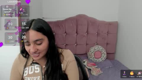 Snapshot of caroline_rodriguez_9 chatting on October 24, 7:32 pm caroline_rodriguez_9 online show from October 24, 7:32 pm