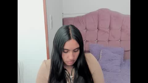Snapshot of caroline_rodriguez_9 chatting on October 6, 7:40 pm caroline_rodriguez_9 online show from October 6, 7:40 pm