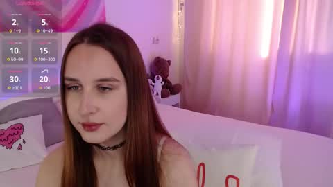 Snapshot of carolineamber chatting on November 2, 6:39 am Carlolina online show from November 2, 6:39 am