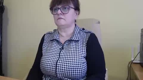 CarolineDream  online show from February 3, 6:34 am